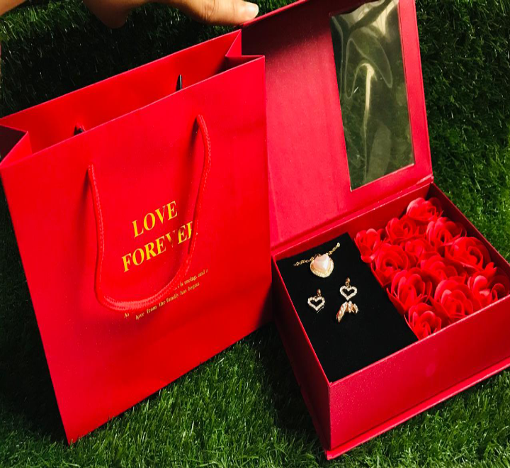 Beautiful Gift Set For Her Fragrance Roses with Elegant Jewellery Set