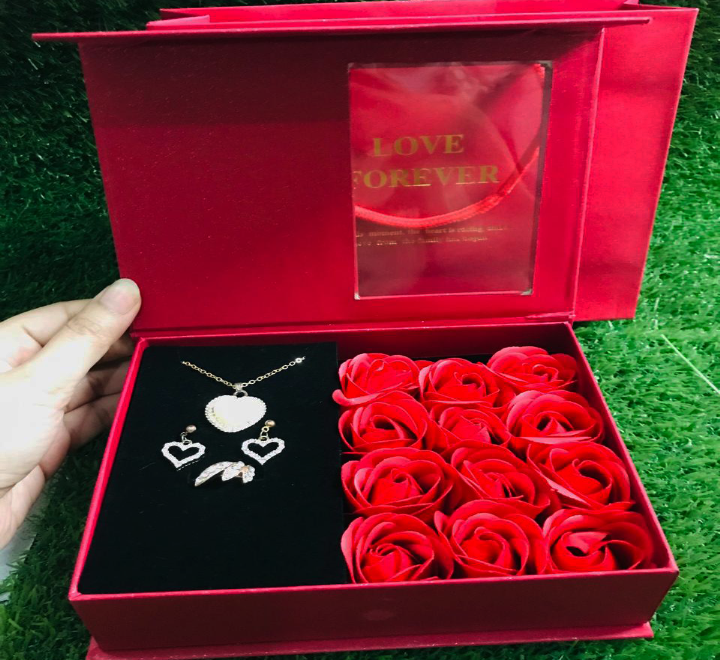 Beautiful Gift Set For Her Fragrance Roses with Elegant Jewellery Set - Image 4