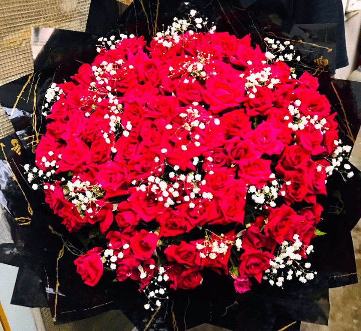 100 Red Fresh Flowers Bouquet – Only For Karachi - Image 4