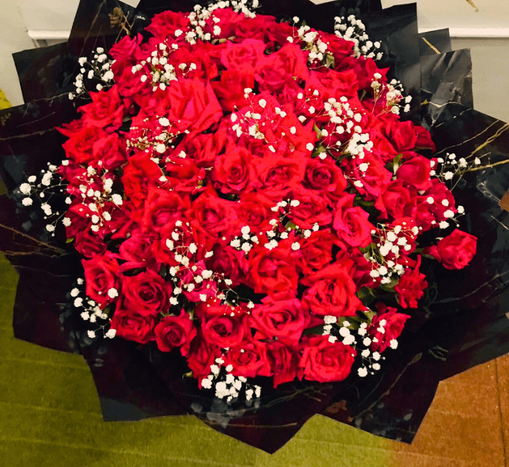 100 Red Fresh Flowers Bouquet – Only For Karachi - Image 2