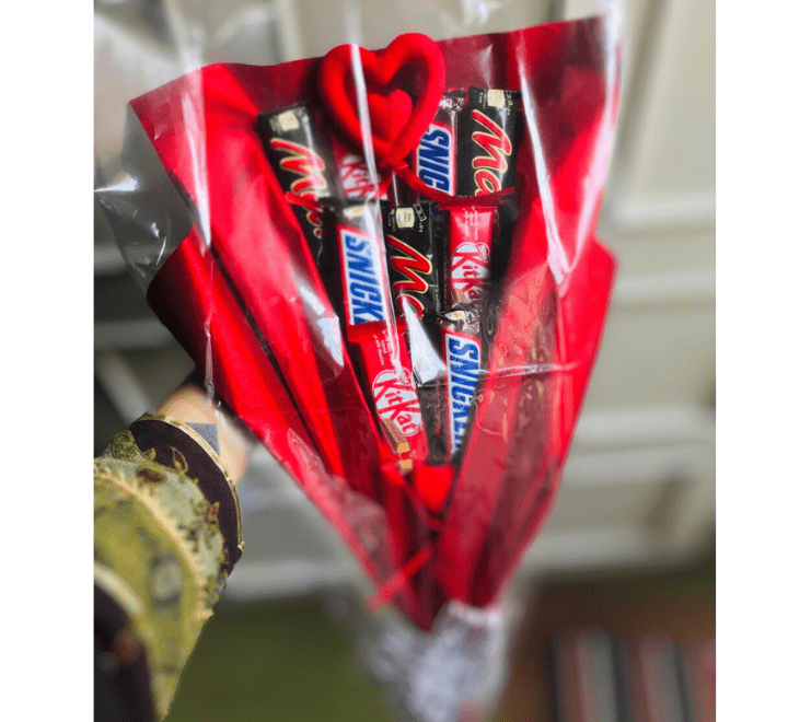 Red Charming Mix Chocolates Bouquet Valentines Day Gift, Anniversary Gift, Birthday Gift - Image 2