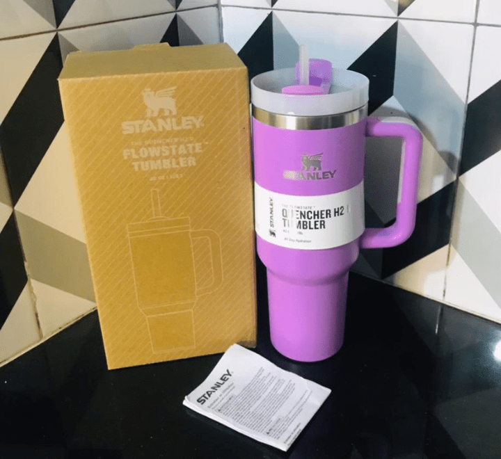 Stock Clearance With Minor Imperfections Stanley Quencher H2.0 FlowState™ Tumbler 40 oz – 1.18L - Image 2