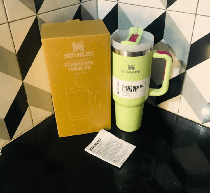 Stock Clearance With Minor Imperfections Stanley Quencher H2.0 FlowState™ Tumbler 40 oz – 1.18L - Image 3