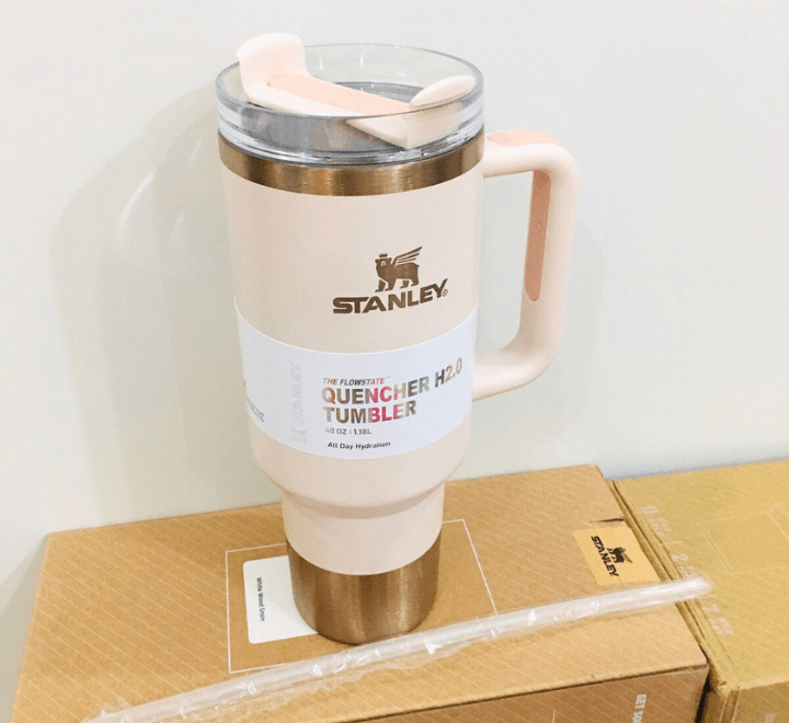 The Quencher H2.0 Flowstate™ Tumbler | 40 OZ - Gilded Sugar - Image 5